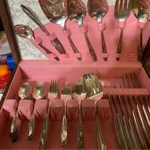 WM Roger’s Silver plated silverware set in tarnish resistant box 57 pieces